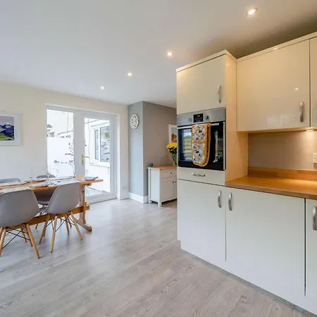 2 Bed In 82631